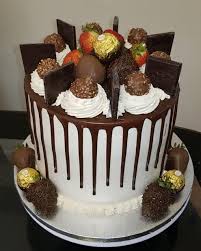 Birthday Cake With Chocolate Covered Strawberries On Top Tres Leches Chocolate Drip Cake Chocolate Tres Leches Cake Chocolate Covered Strawberry Cake Chocolate Drip Cake