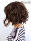 3 Easy Ways to Style a Wavy Bob - wikiHow