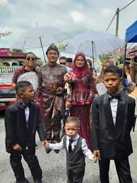 We did not find results for: Dulu Tak Mampu Buat Majlis Suami Isteri Bersanding Lepas 11 Tahun Kahwin