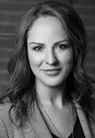 Julia Minchew's Instagram, Twitter & Facebook