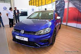 While its styling is evolutionary rather than revolutionary, vw has packed the hatchback with more technology and enhanced performance. Tempahan Volkswagen Golf 2018 Kini Dibuka Harga Bermula Rm155 990