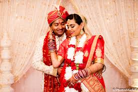 Bride And Groom Photo At South Indian Wedding In The Skylands Nj Gujarati Wedding Bridal Ma Indian Wedding Inspiration Indian Wedding Photos Indian Wedding