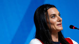Yelena gadzhievna isinbayeva is a russian former pole vaulter. Eto Nasha Vasha Mmm Isinbaeva Zaputalas V Slovah Pered Putinym Eurosport