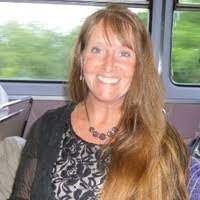 Elva Hunt's Instagram, Twitter & Facebook