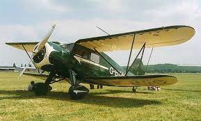 Struts connecting upper and lower ailerons are visible, distinguishing this type from the contemporary custom cabin sesquiplanes. File Waco Yks 7 An0320590 Jpg Wikimedia Commons