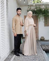 Cek 30+ model baju kondangan kekinian 2020 disini. Baju Kondangan Couple Terbaru
