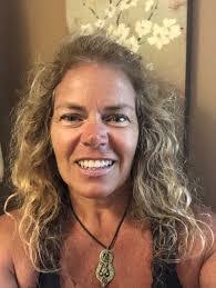 Bonnie Cronin's Instagram, Twitter & Facebook