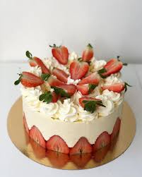 Patisserie Rennes On Instagram Fraisier Fraisier Fraise Fraises Fraisiercake Fraises Cremepatissiere Chantilly Mascarpone