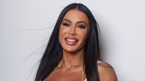 Namorada de Duda Nagle mostra dia no parque com Zoe, filha do ator com  Sabrina Sato