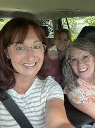 Michelle Treadwell's Instagram, Twitter & Facebook