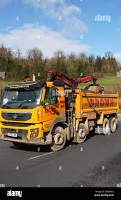 Tipper lorry aggregate hi-res stock photography and images