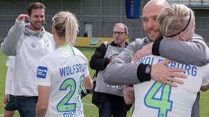 Zur saison 2018/19 wechselte sara doorsoun zum meister und pokalsieger vfl wolfsburg. Frauenfussball Bayern Linksaussen Rolfo Vor Wechsel Zum Vfl Wolfsburg Sportbuzzer De