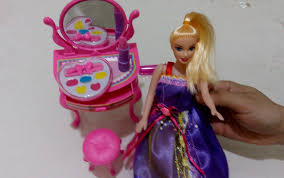 لعبة العروسة و أغراضها المكياج و التسريحة لعبة المكياج العاب بنات Lunch Box