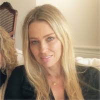 Kelly Roper's Instagram, Twitter & Facebook