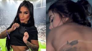 Maquiagem anal? MC Mirella revela como deixa região íntima sem manchas -  Famosos | Entretenimento