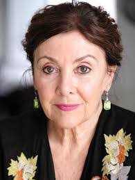 Doris Dreyer's Instagram, Twitter & Facebook