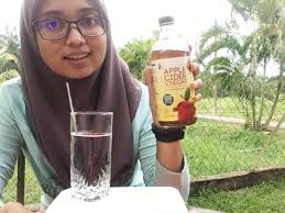 Cara minumnya pun sehari hanya sekali. Perut Kempis Dengan Surya Apple Cider Vinegar Campuran Madu Mimin Adam