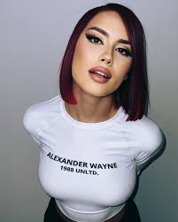 Kim x 24 ❤️‍🔥 By @alexanderwayneunlimited Hair : @hairlab.byrox MUAH :  @kalmakeup_artist #newera #newprofilepic