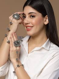 Daraz Angel Necklace Aesthetic Moon Pendant Oman