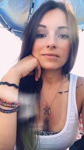 Kayla Giles's Instagram, Twitter & Facebook