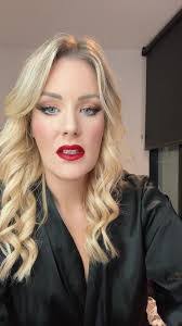 Jessica Grabowski's Instagram, Twitter & Facebook