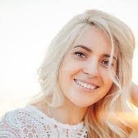 Flora Kent's Instagram, Twitter & Facebook