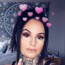 Mariah McLean (pinkl0vexx)