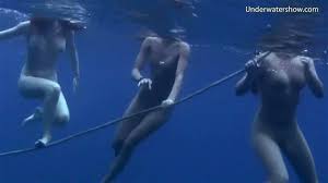 Watch Underwater swimming girls on Tenerife - Sea, Pool, Beach Porn -  SpankBang