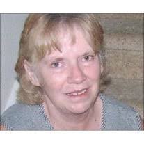 Tracy Hanley's Instagram, Twitter & Facebook