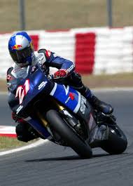 Hopkins Gets His Suzuki Gsv R Sideways Motogp 2003 Crash Net Racing Bikes Motogp Bike Racers