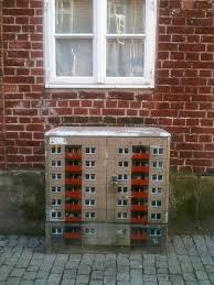 File Stromkasten Mit Hochhausmotiv In Der Altstadt Von Luneburg Jpg Wikimedia Commons Stromkasten Hochhaus Altstadt