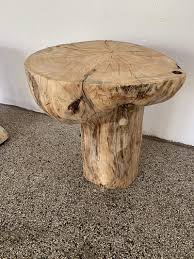 Die scheibe wurde gesägt, getrocknet, in form gebracht und anschließend geschliffen. Rustikaler Baumstamm Couchtisch Alu Loffel Shop