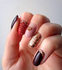 Tuto ongles en gel chablon. Nail Art Paillete Pour Les Fetes De Fin D Annees The Mariette Blog