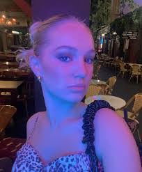 Nina Anderson's Instagram, Twitter & Facebook