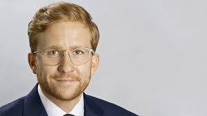 Charlotte Palermo's Instagram, Twitter & Facebook