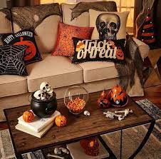 48 Wonderful Diy Halloween Living Room Decoration Ideas Decoomo Com In 2020 Halloween Living Room Halloween Home Decor Halloween Party Decor