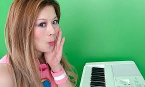 Eileen Tan's Instagram, Twitter & Facebook