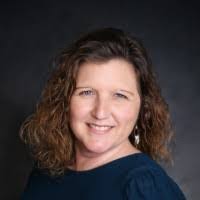 Holly Maurer's Instagram, Twitter & Facebook