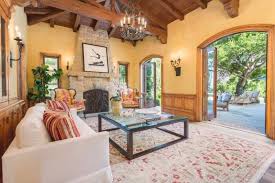 Entdecken sie villen für einen urlaub mit der familie, mit hund oder am wasser! Photos Meghan Et Harry Proprietaires Les Cliches De Leur Villa A Santa Barbara Gala Villa Santa Barbara Meghan Markle