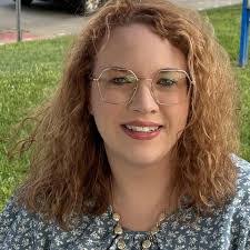 Janna Hardy's Instagram, Twitter & Facebook