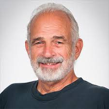 Larry Underhill's Instagram, Twitter & Facebook