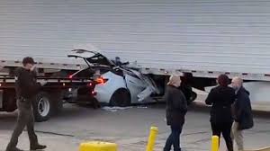 Authorities in texas say two people were killed when a tesla with no one in the driver's seat crashed into a tree and burst into flames, houston television station kprc 2 reported. Update Tesla Crashes Into Another Semi Federal Investigation Underway