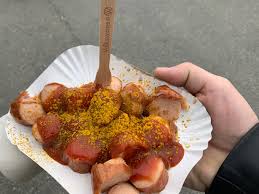 Die Volkswagen Currywurst Auf Der Essener Motorshow Currywurst Wurstchen Essener