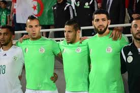 جمال الدين بلعمري يبعد كرة عرضية من جهة اليسار للمنتخب النيجيري إلى ركنية. Ø«Ù†Ø§Ø¦ÙŠ Ø¬Ø¯ÙŠØ¯ Ø³ÙŠØ®Ù„Ù Ø¨Ù† Ù„Ø¹Ù…Ø±ÙŠ Ùˆ Ø¨Ù„Ø§ÙŠÙ„ÙŠ ÙÙŠ ØªØ±Ø¨Øµ Ø§Ù„Ø®Ø¶Ø± Ø§Ù„Ù‚Ø§Ø¯Ù… Ø§Ù„Ø¬Ø²Ø§Ø¦Ø± Ø³ÙƒÙˆØ¨ Algerie Scoop