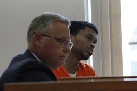 Accused killer texted 'I'm sorry' to mother shortly after her teenage son  was shot