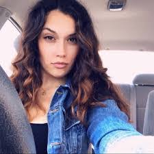 Chelsea Kearney's Instagram, Twitter & Facebook