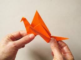 Te mostramos como realizar un corazón de origami paso a paso. Origami Flapping Bird Pajaro Aleteador Youtube