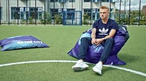 Born 30 june 1980 in rotterdam) is a moroccan footballer who plays as a midfielder for magreb'90 in the dutch topklasse. Noa Lang Lacht Op Mijn Instagram Heb Ik Daar Veel Vragen Over Gehad