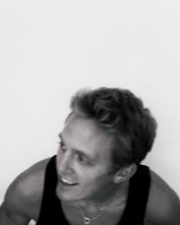 If you have a wall you have a studio @alexfitzalan