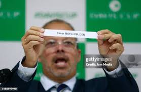 Thomas Konigsfeldt vice-president of DTF, Carlos Gonzalez Lopez... News  Photo